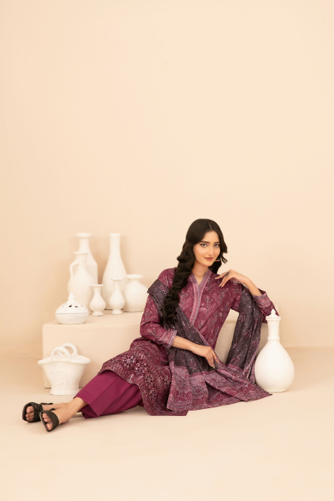 UNSTICHED RUMEHA CATALOGUE MAGENTA